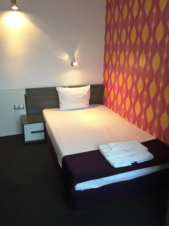 Hotel Dunav Vidin Oda fotoğraf