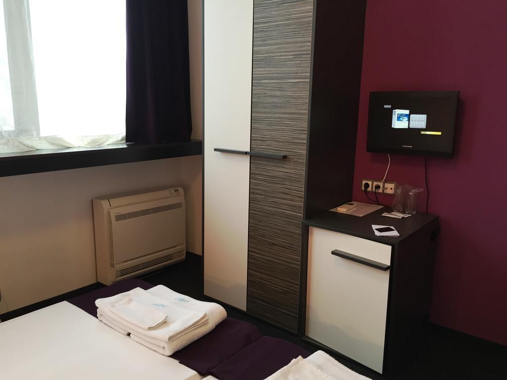 Hotel Dunav Vidin Oda fotoğraf